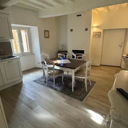 Apartment Dimora Monte S. Maria Tiberina *